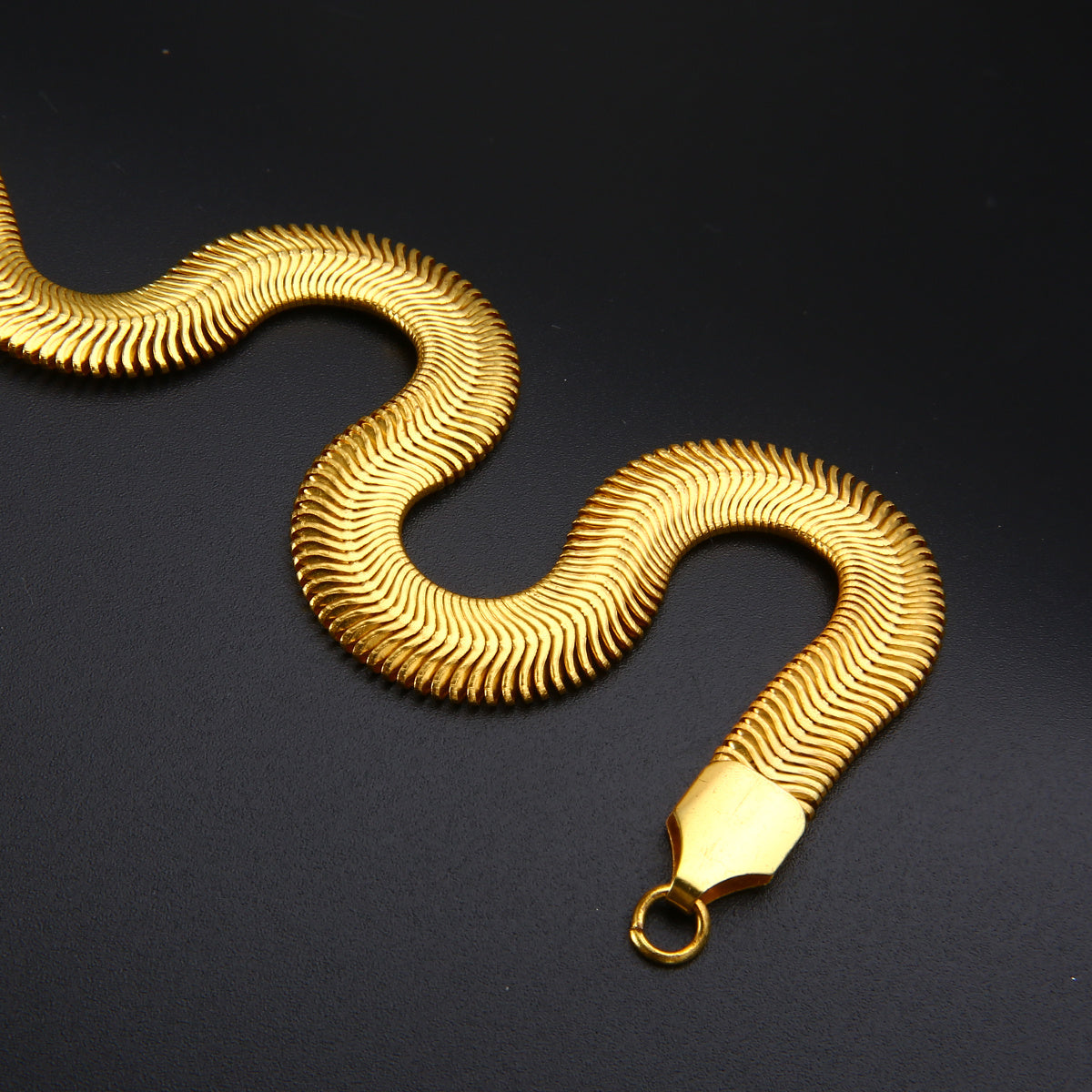 18K Gold Snake Bone Copper Chain Necklace – Stylish and Elegant